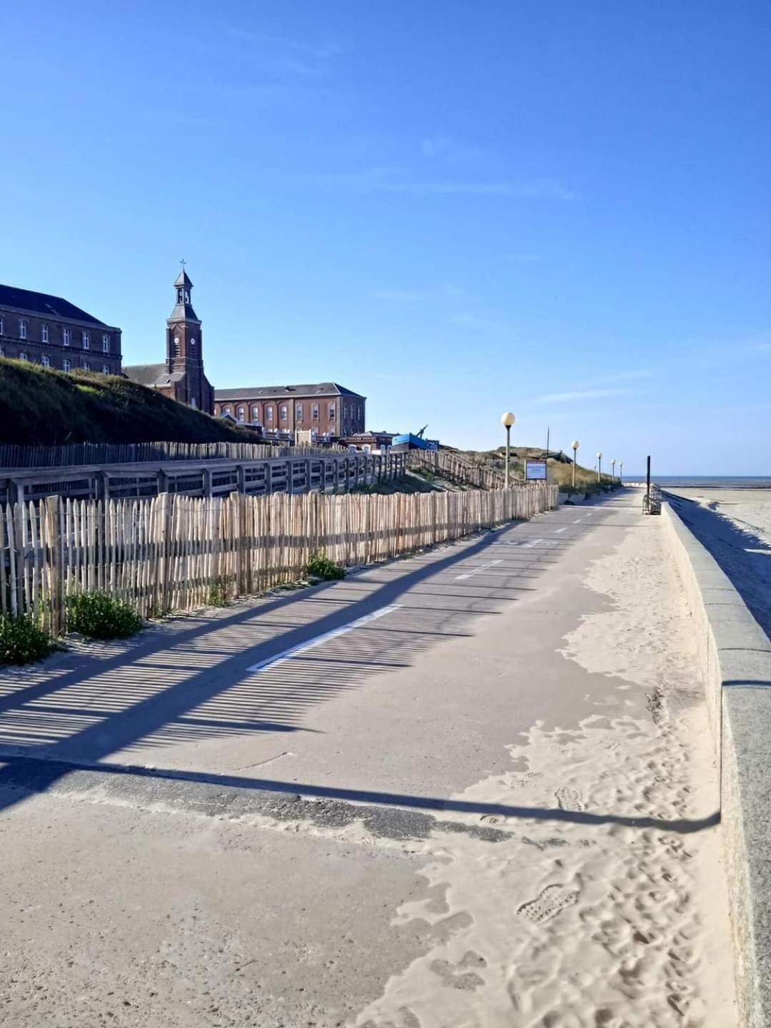 L'Alteia - L'Appartement Les Pieds Dans L'Eau Avec Place De Parking Prive Et Acces Direct A La Plage Berck Экстерьер фото